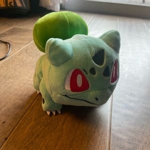 Bulbasaur plushie